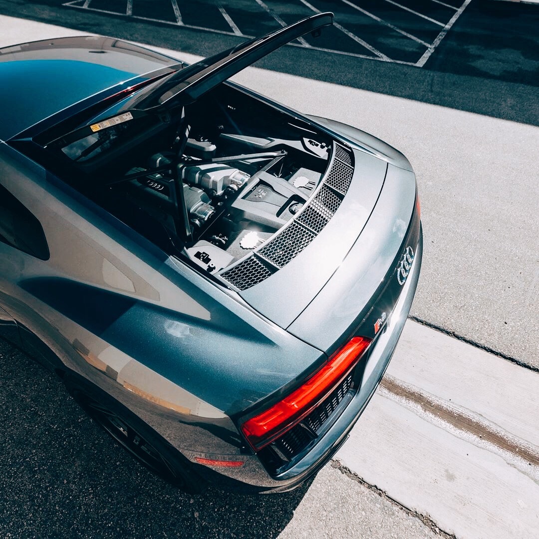 好看的汽车图片：晚安，这可不是一般的Audi R8