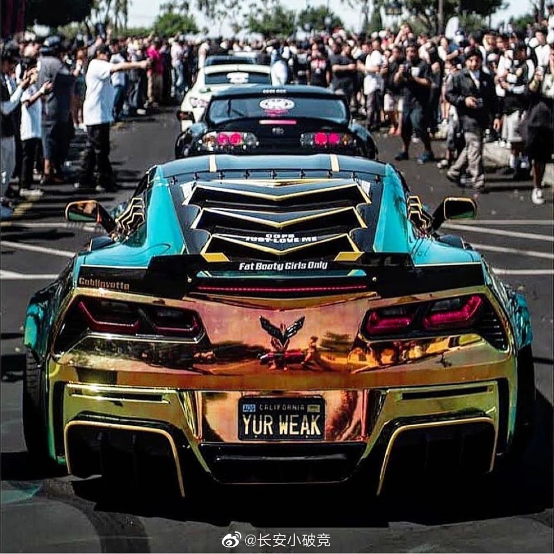 骚骚骚，这可真是太骚了。美国版五菱宏光的改色，太帅。