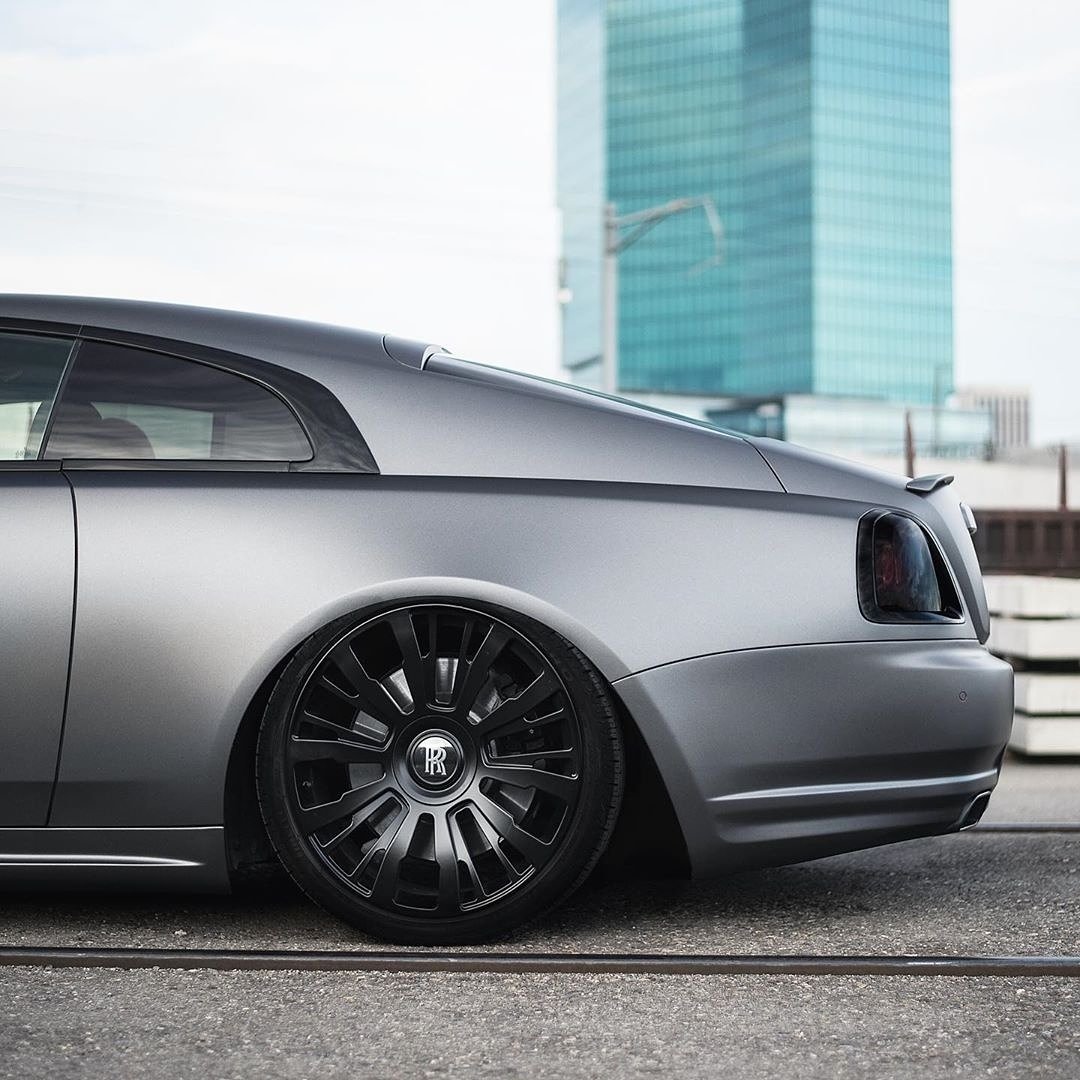 劳斯莱斯魅影这个姿态怎样？要提一辆么？