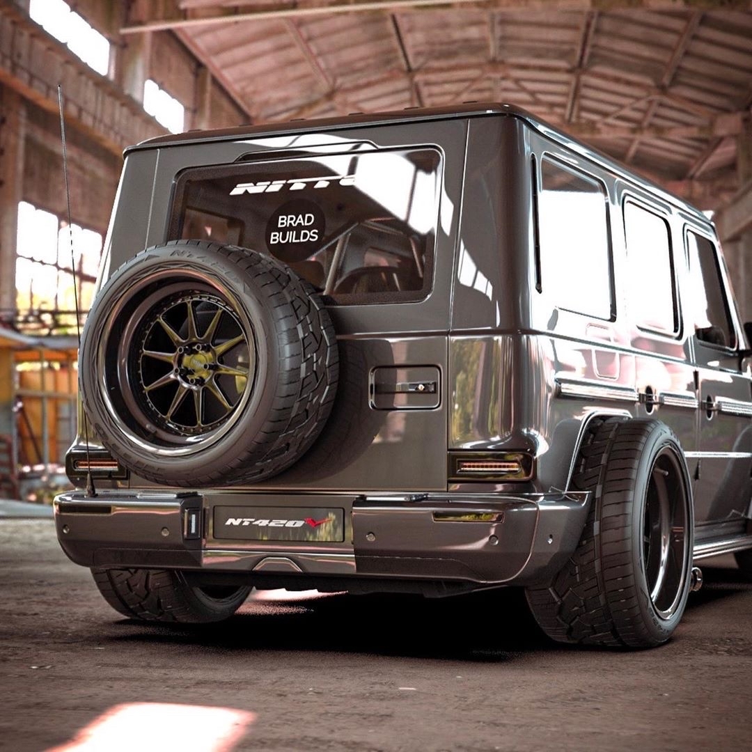 今天轮到奔驰G被低趴党蹂躏了