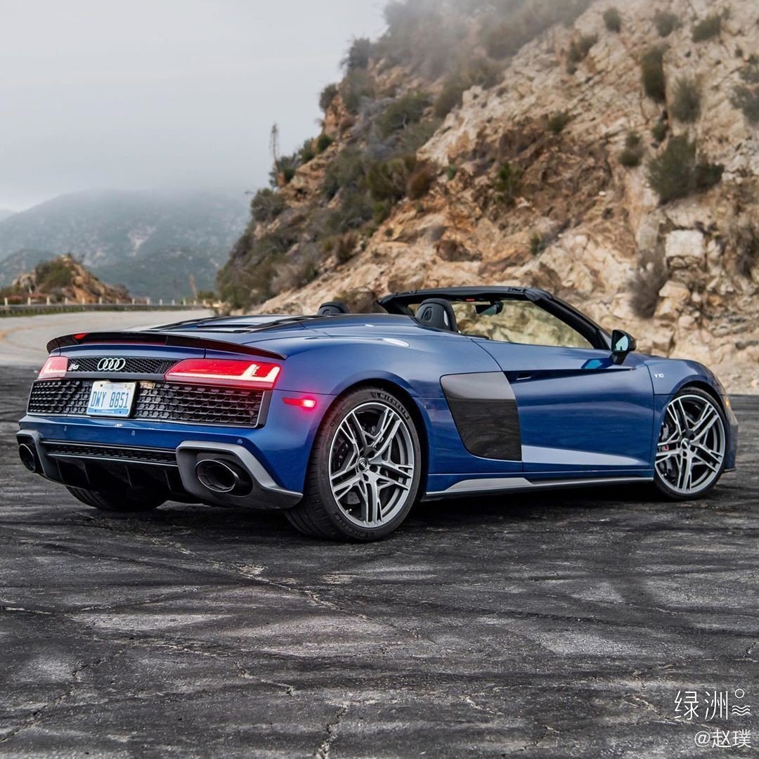 奥迪R8敞篷 天气热了，就要开敞篷