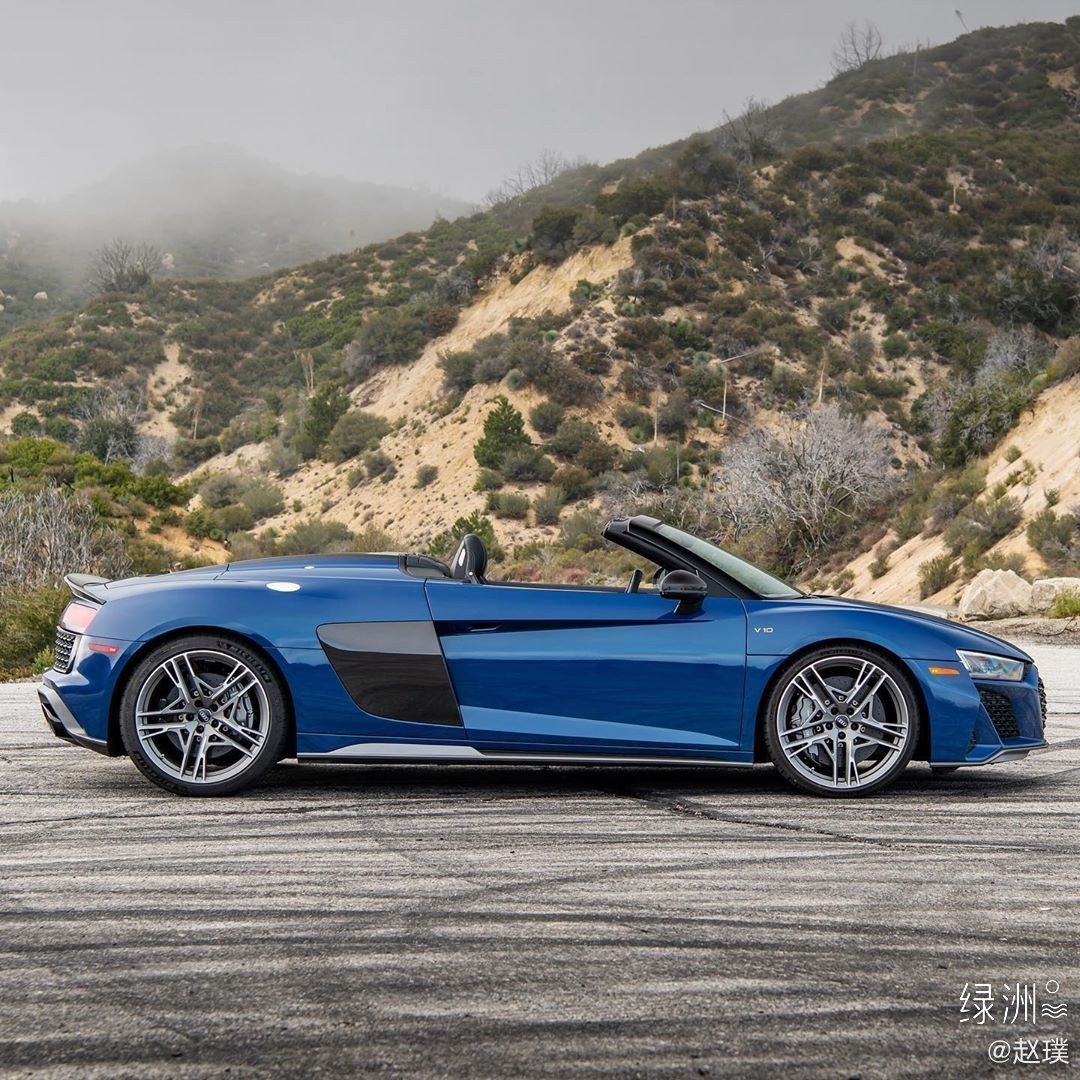 奥迪R8敞篷 天气热了，就要开敞篷