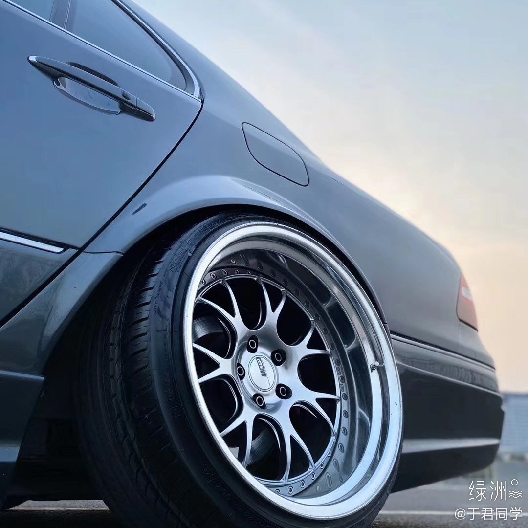 有态度有姿态的雷克萨斯LS430