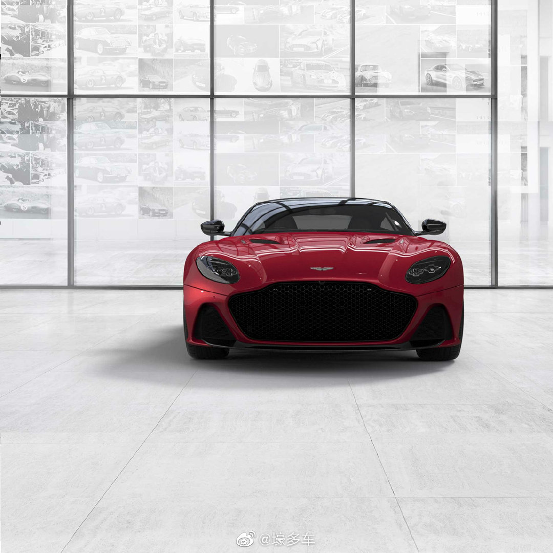 汽车美图：阿斯顿马丁 DBS 极致红