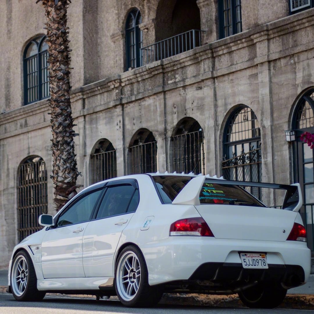 mitsubishi lancer evo 8性能街车