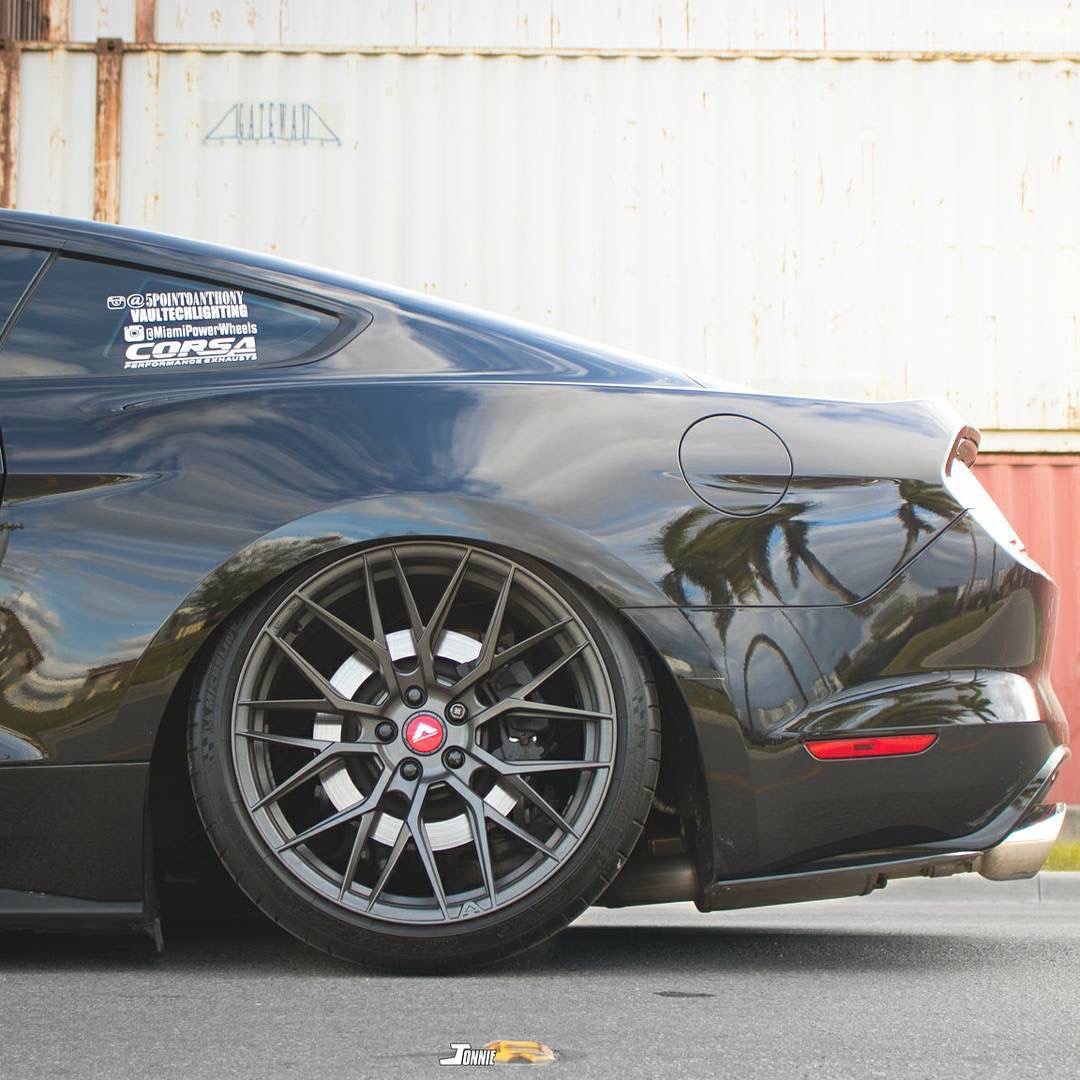 FORD Mustang 暗黑系的野马感觉怎么样？