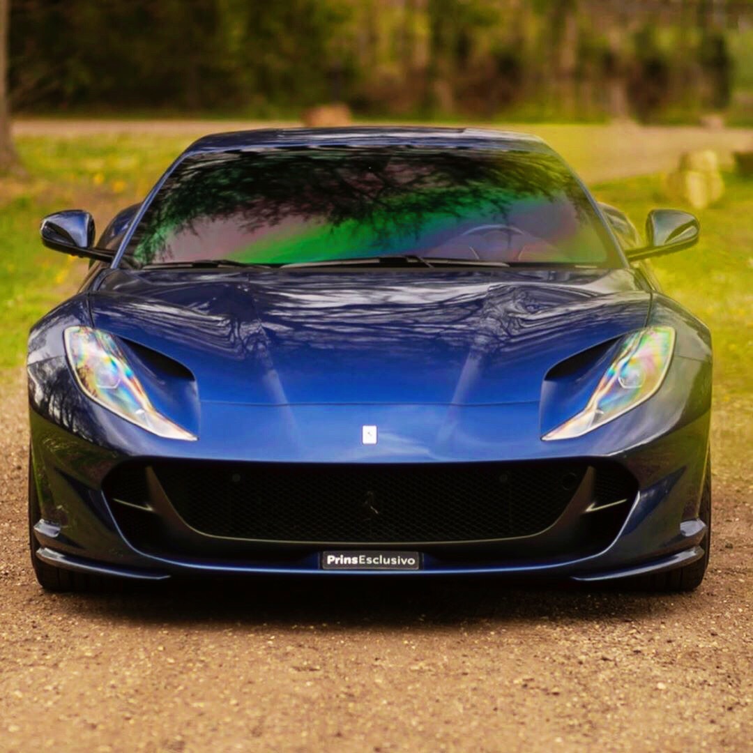 Ferrari 812 Superfast,现在看，造型真的很帅……