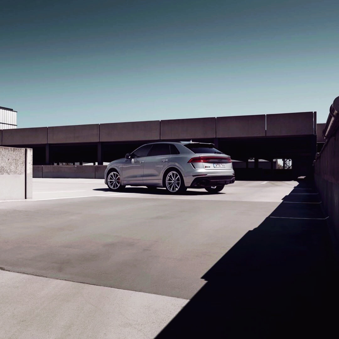 听说这大块头很能跑…… Audi RS Q8
