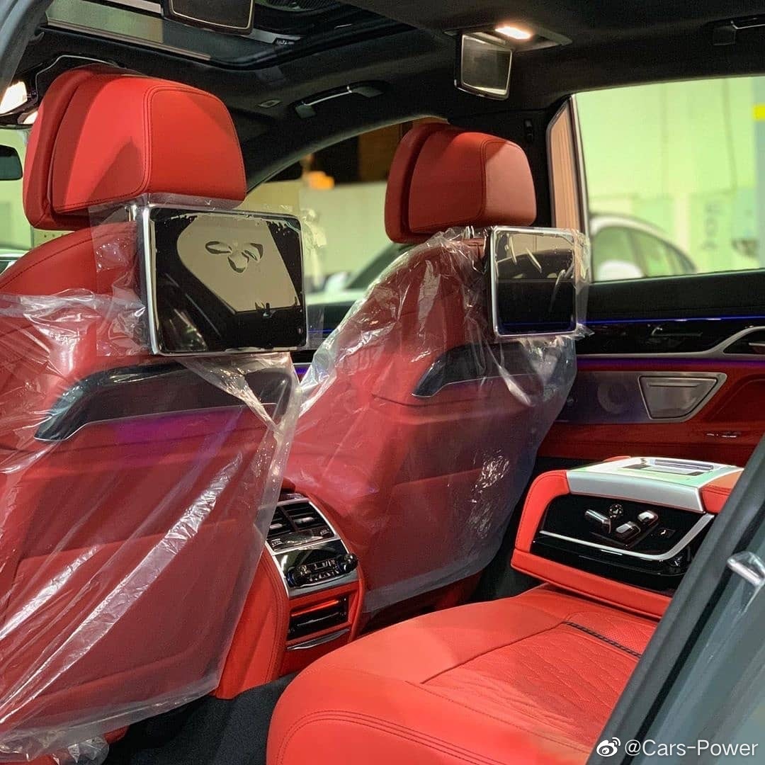 碧玺灰+红内 12缸大霸王 宝马M760Li