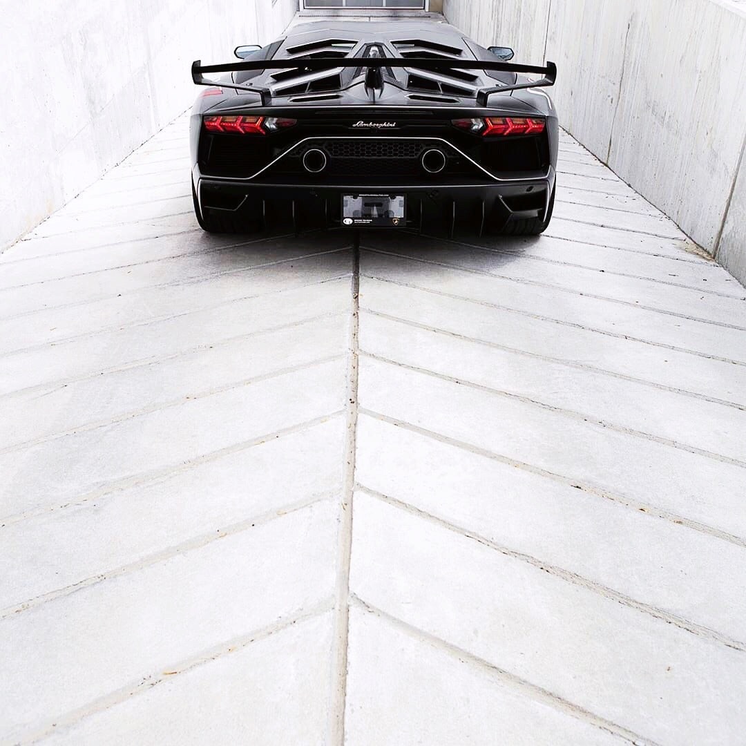 Lamborghini Aventador SVJ，外观设计确实非常好看。