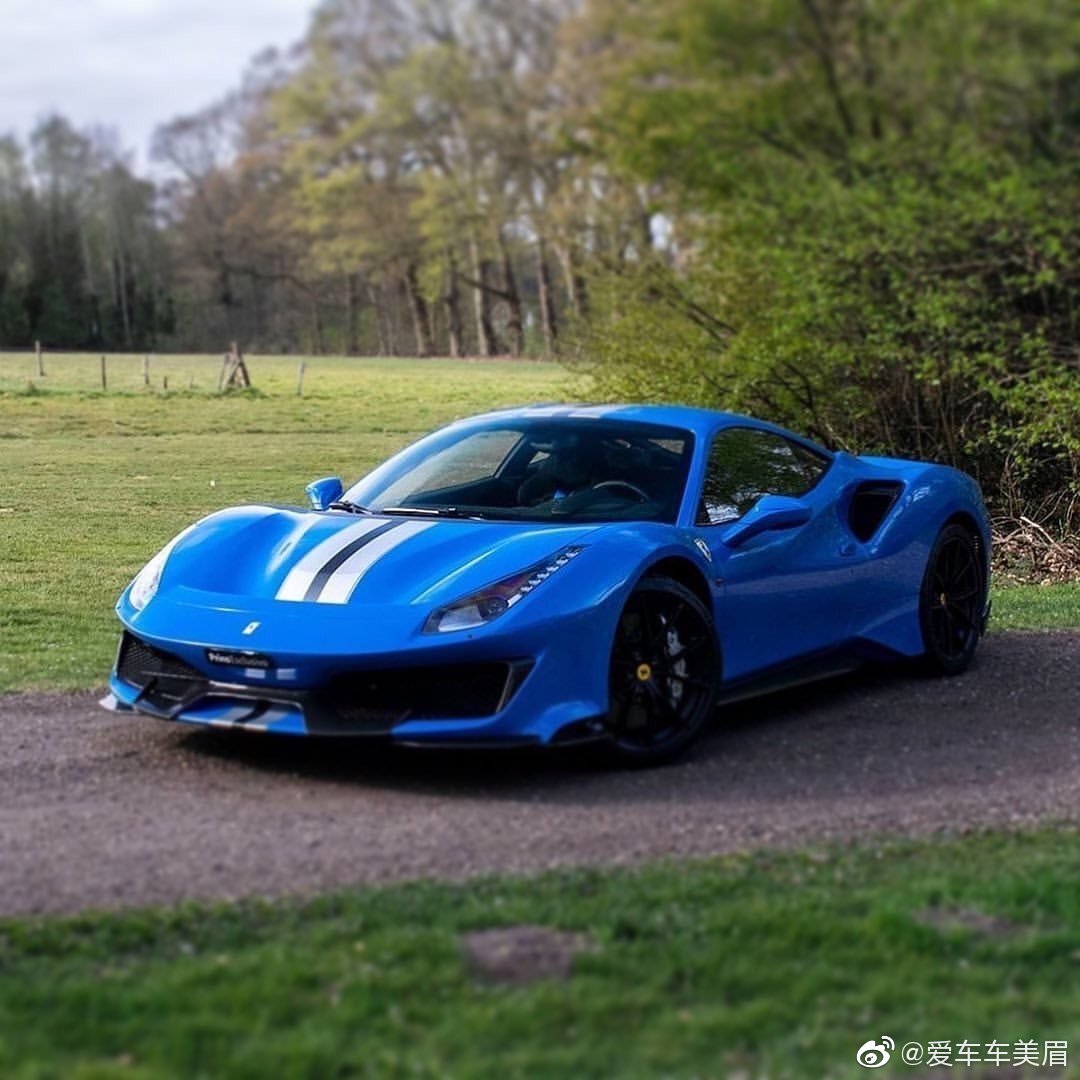 Ferrari488宝马x5丰田亚洲龙Pista