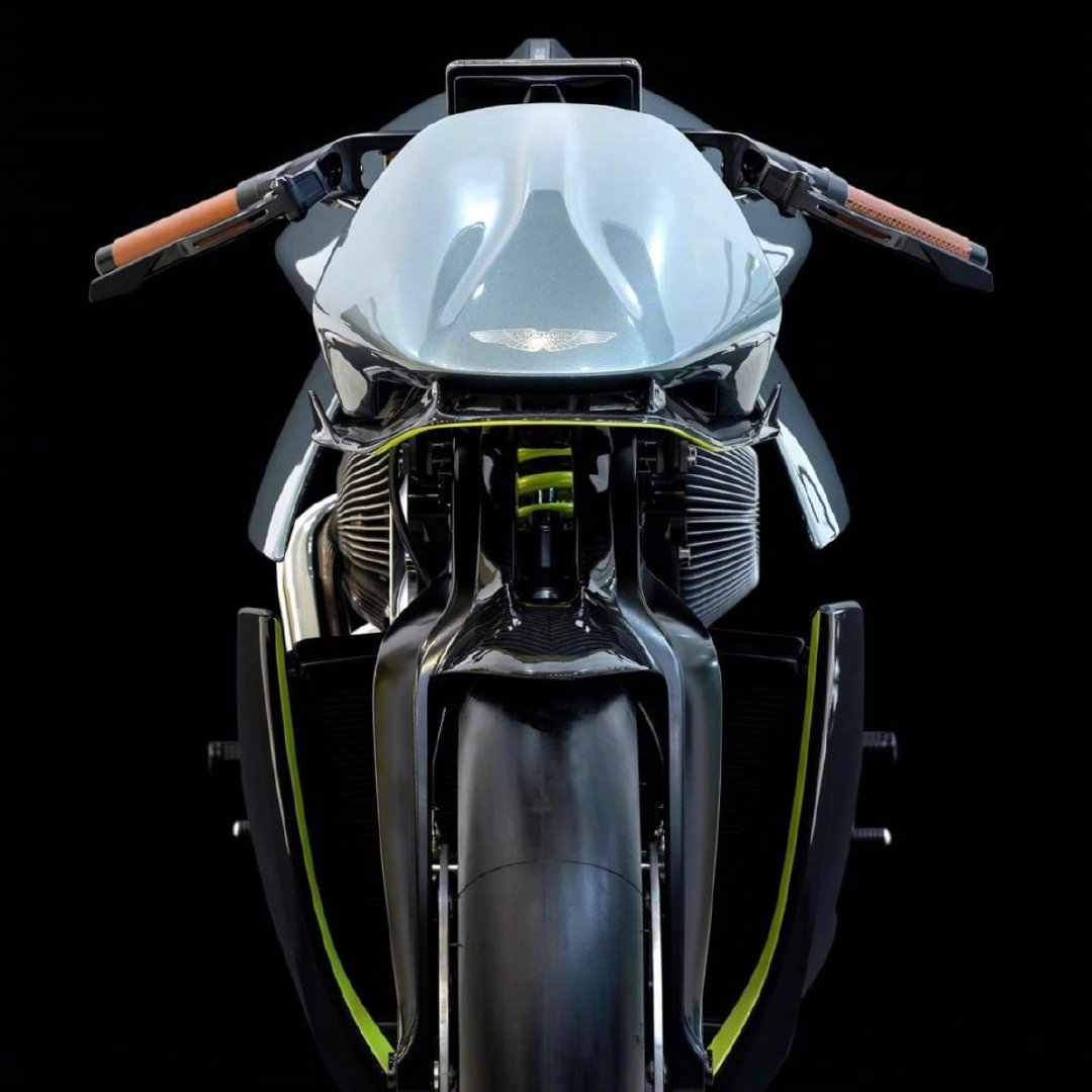 哪款阿斯顿马丁诱惑力更大呢？ astonmartinlagonda