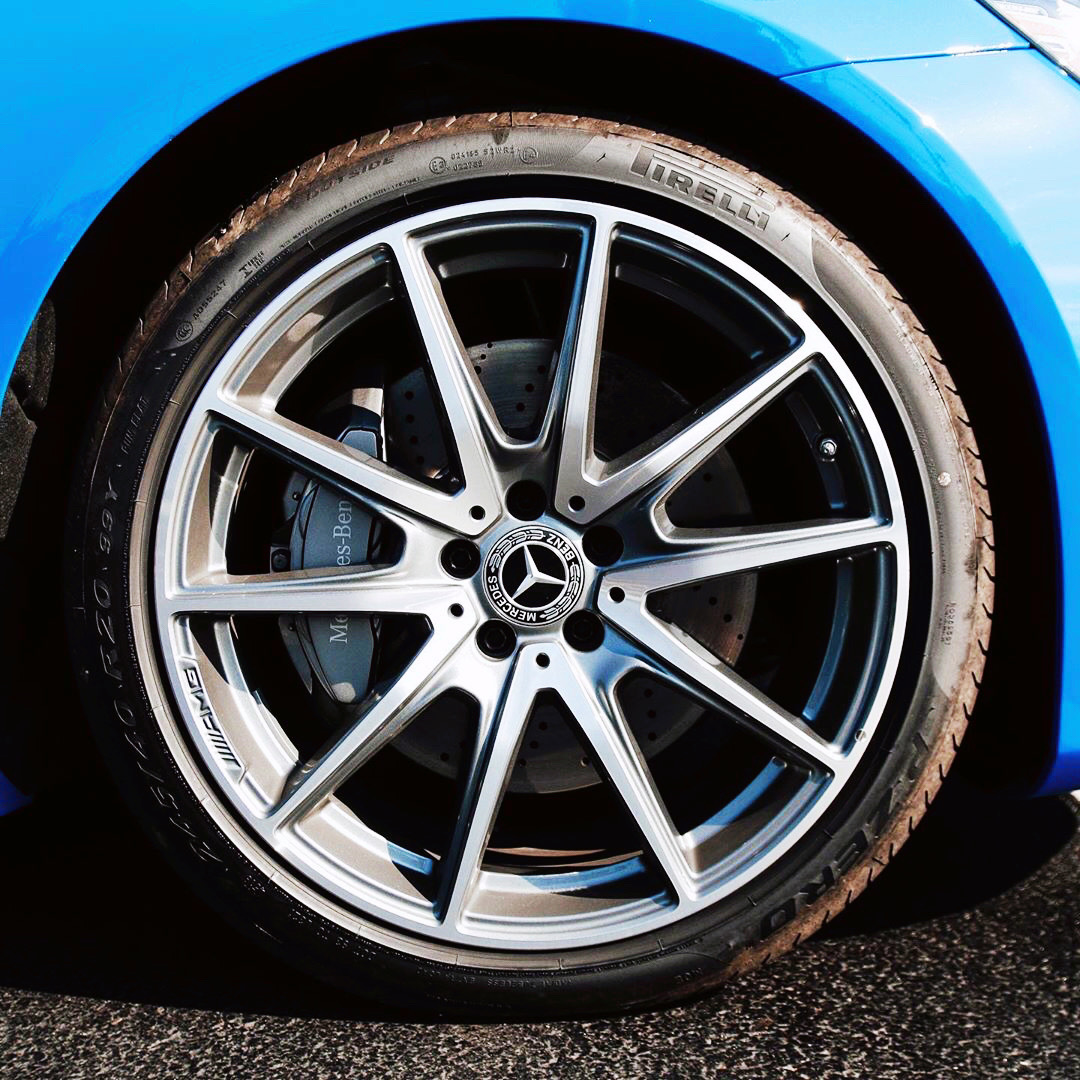 那立标是不是很带感 这就是Mercedes的魅力 Mercedes Benz S