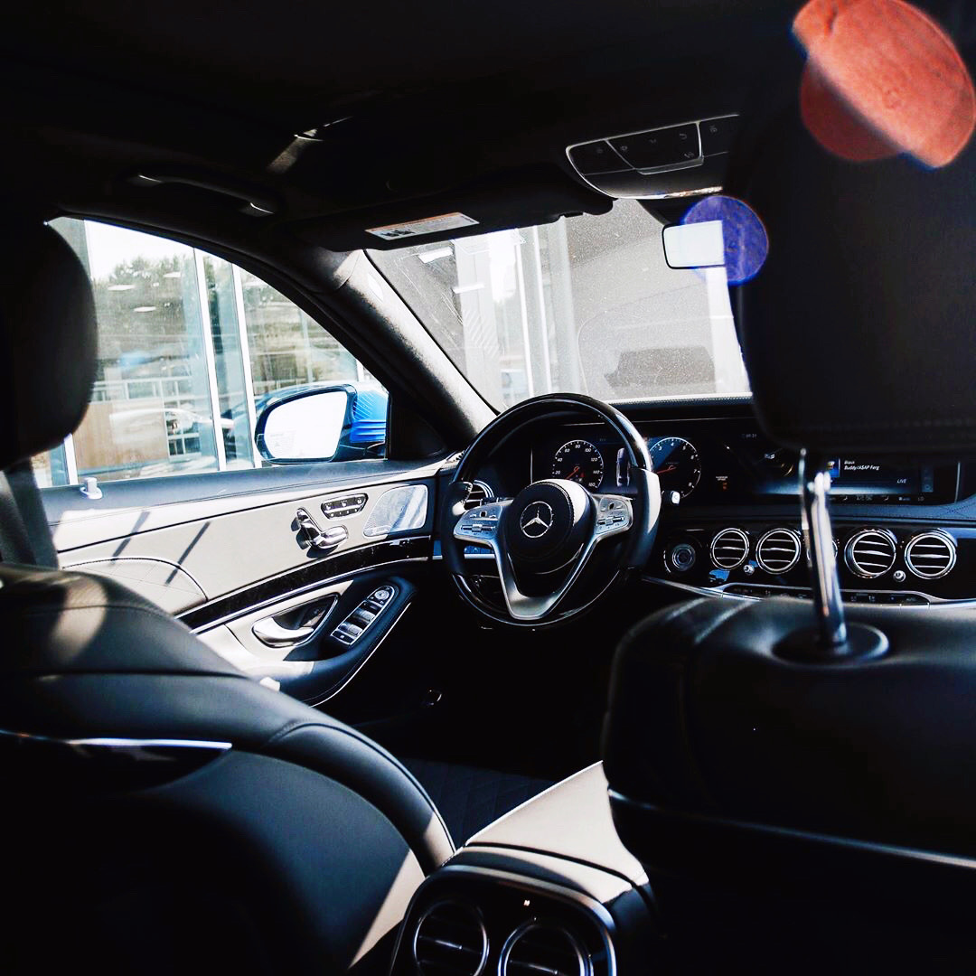 那立标是不是很带感 这就是Mercedes的魅力 Mercedes Benz S