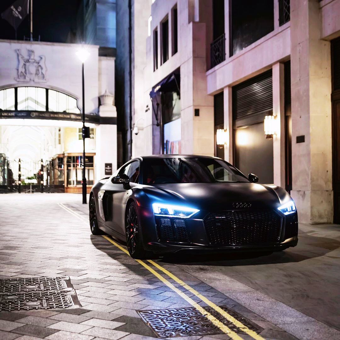 还是很帅气的 Audi家族旗舰跑车 R8