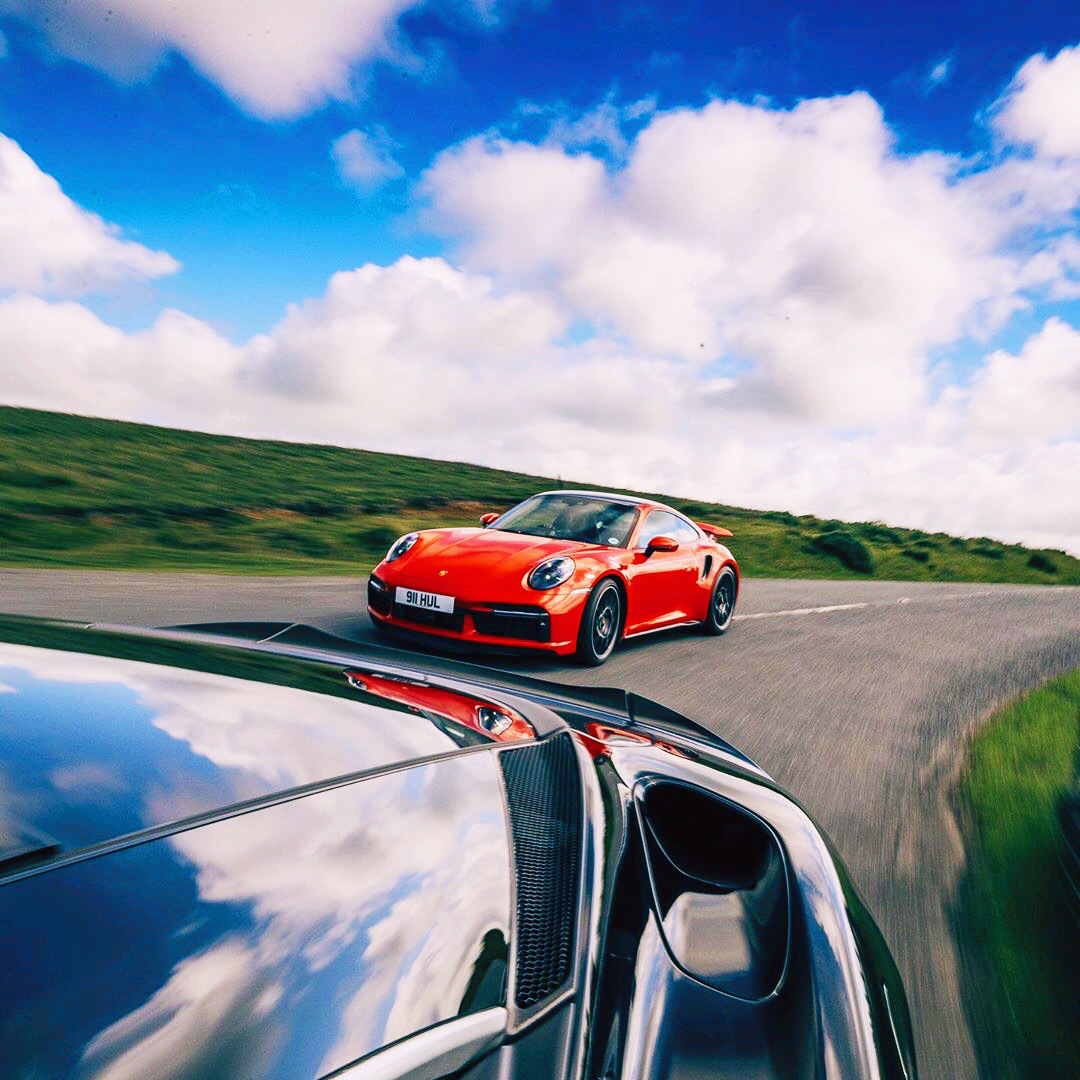 两帅小伙 你会怎么选呢？ McLaren GT & Porsche