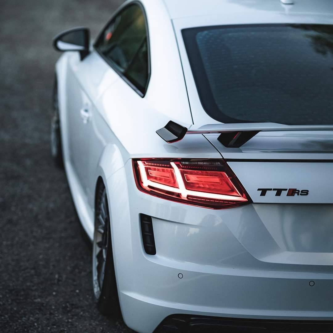 奥迪TTRS：战意十足的配色!