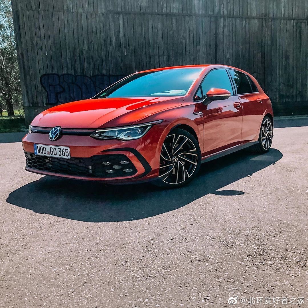 手动挡+格子布座椅的八代高尔夫GTI有毒！