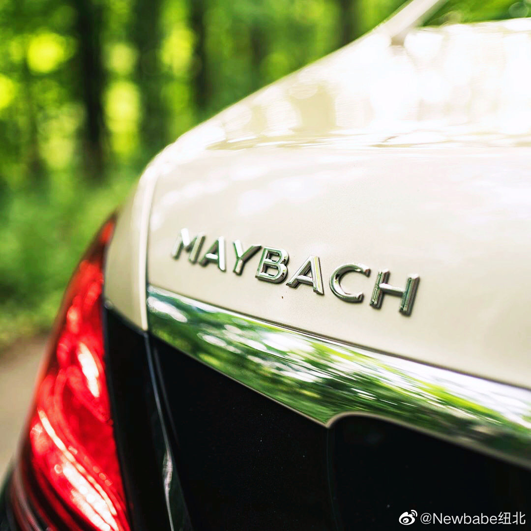 Mercedes Maybach S560 高端奢华。