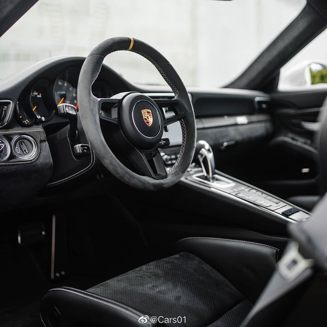 高清汽车美图：保时捷911 GT3 RS 白色更酷