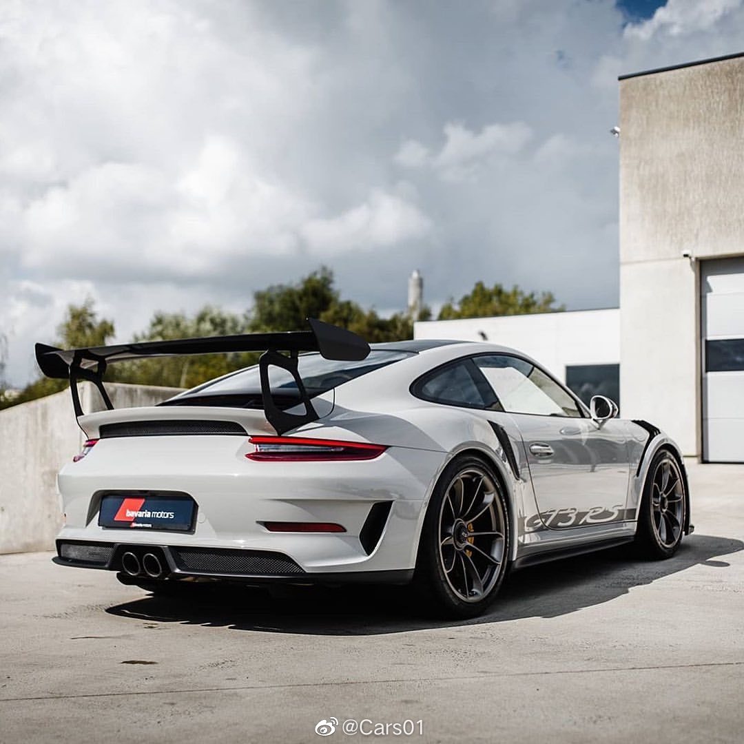 高清汽车美图：保时捷911 GT3 RS 白色更酷