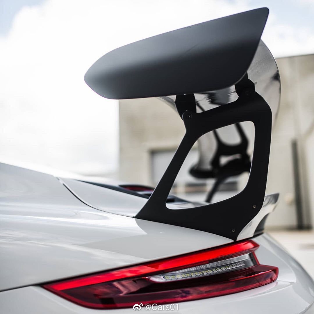 高清汽车美图：保时捷911 GT3 RS 白色更酷