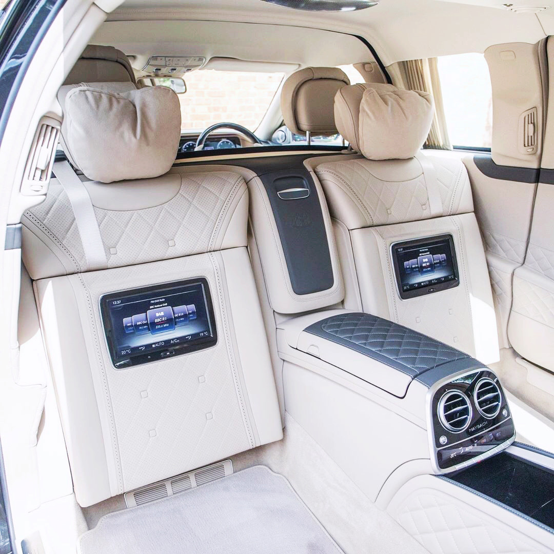 绝对大佬级别 太豪华了 Mercedes Maybach S600 Pullman