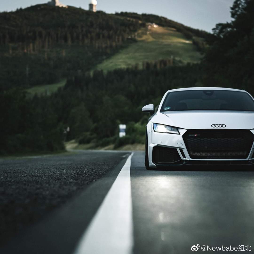 每天一组汽车美图：Audi TTRS 听说这车很猛