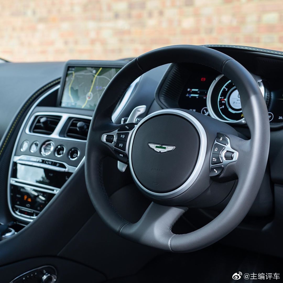 阿斯顿马丁DB11 / 客制化Q部门定制 Alloro Green 绿色车漆