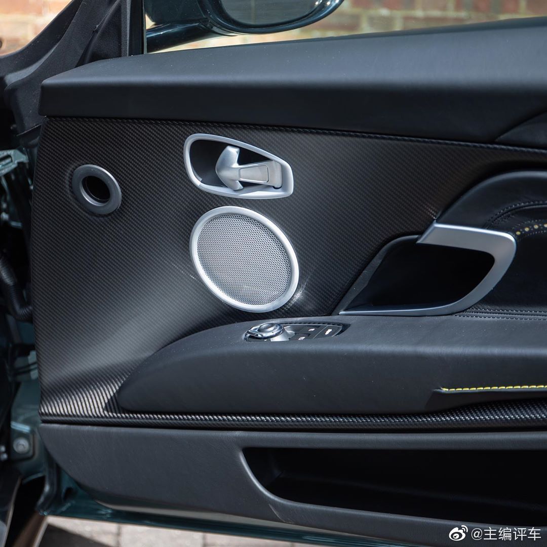 阿斯顿马丁DB11 / 客制化Q部门定制 Alloro Green 绿色车漆