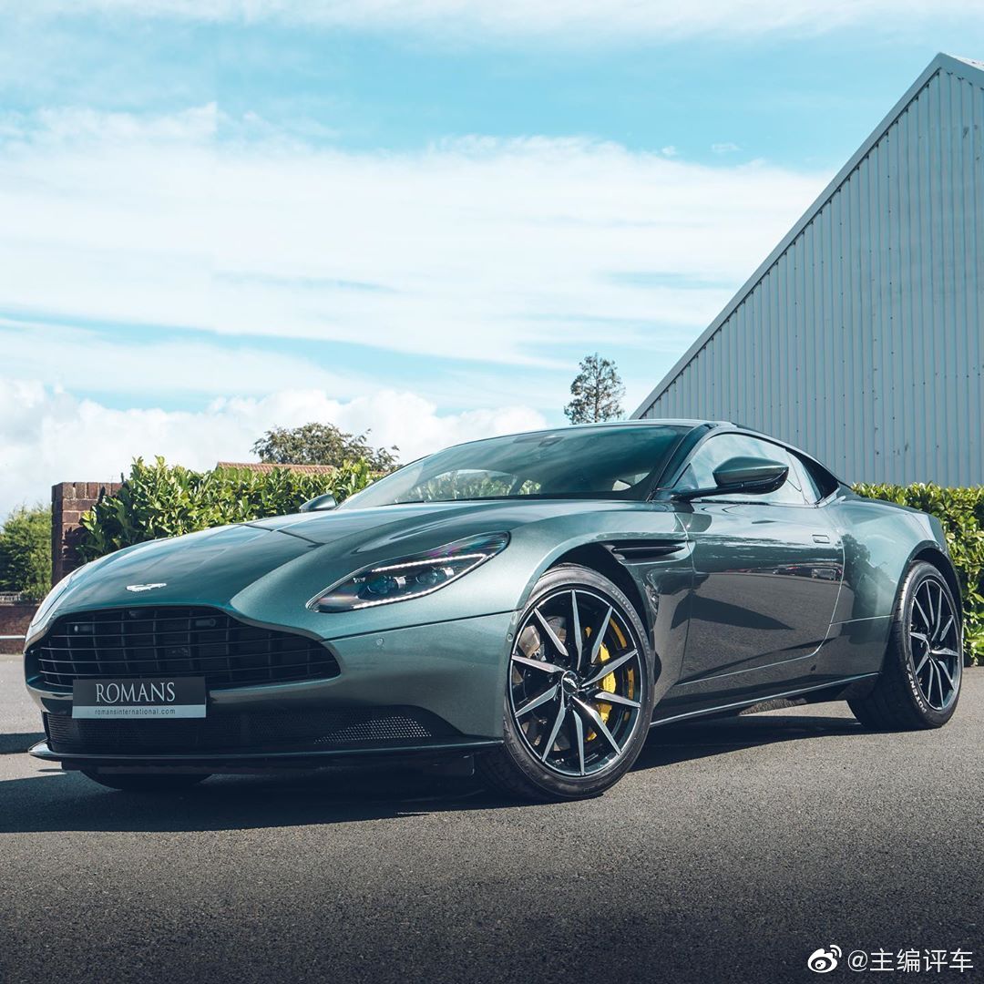 阿斯顿马丁DB11 / 客制化Q部门定制 Alloro Green 绿色车漆