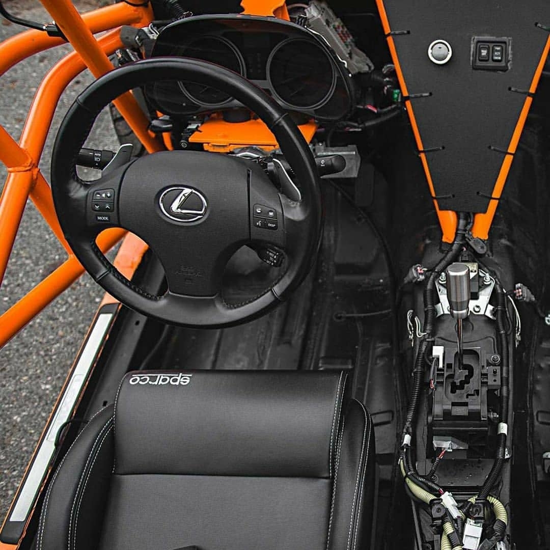 有一说一，第一次见到这样的雷克萨斯