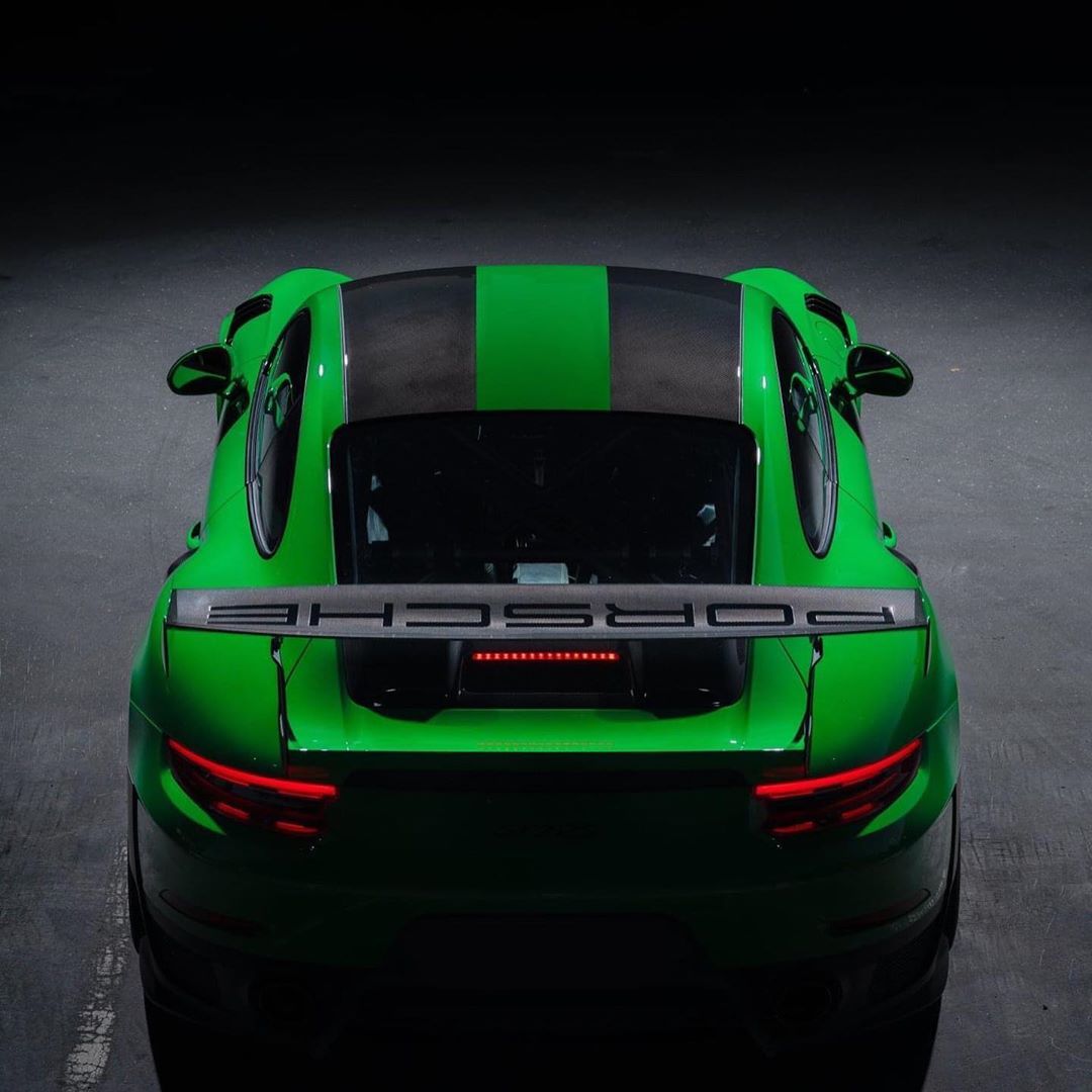 分享图片 奥斯陆，911 GT2 RS（PTS蝰蛇绿）