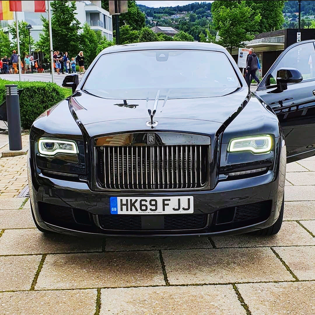 这应该是最高版本定制车型了吧？Rolls Royce Ghost Black Badge