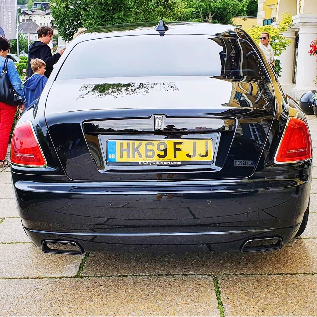 这应该是最高版本定制车型了吧？Rolls Royce Ghost Black Badge