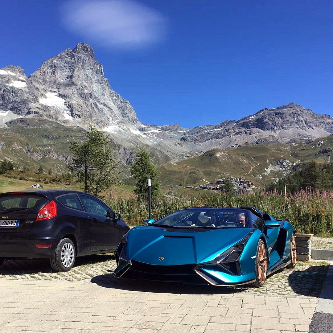 兰博基尼Sian Roadster，全球限量19台的敞篷兰博基尼！