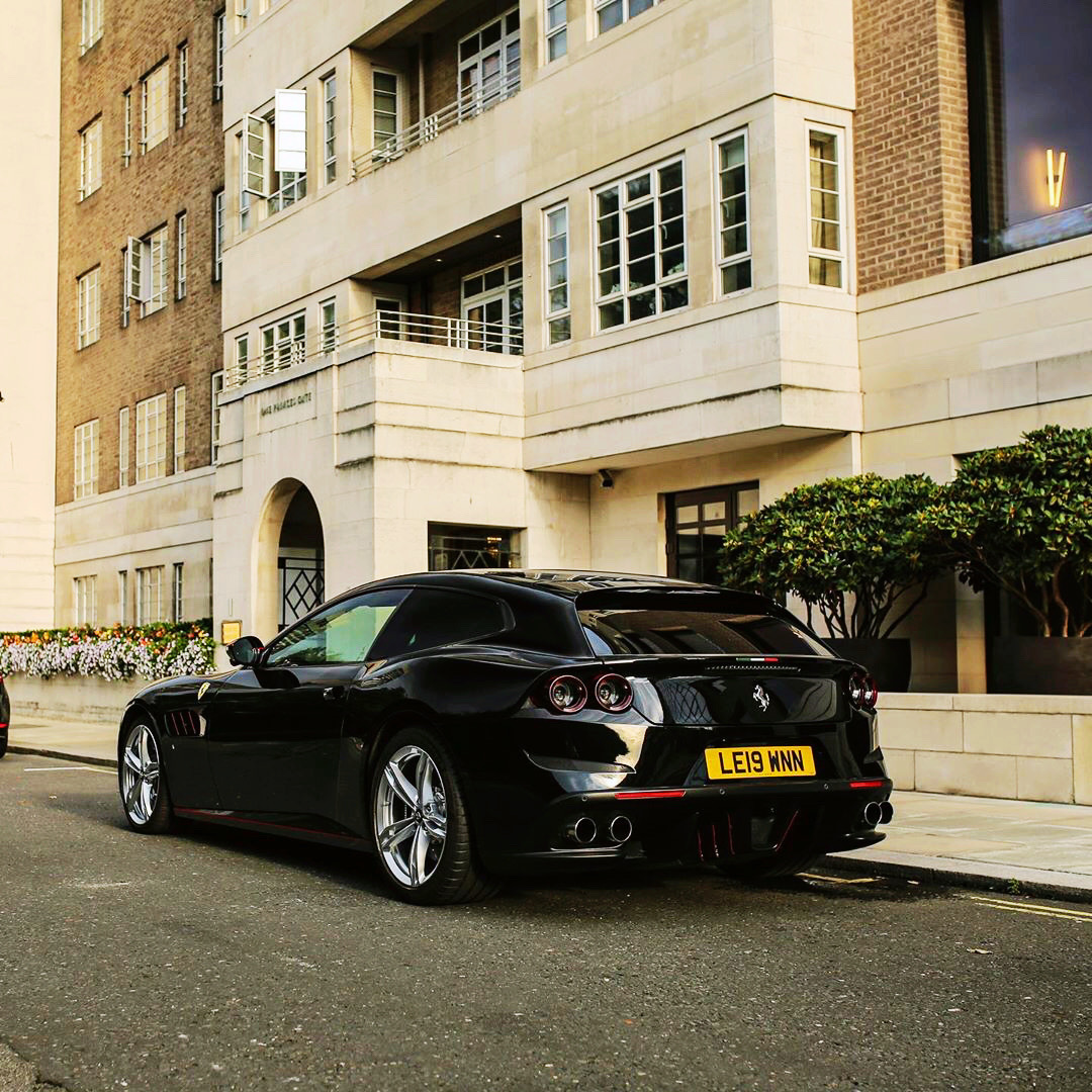 传闻要停产？？？没有的事，放心吧…… Ferrari GTC4 LUSSO