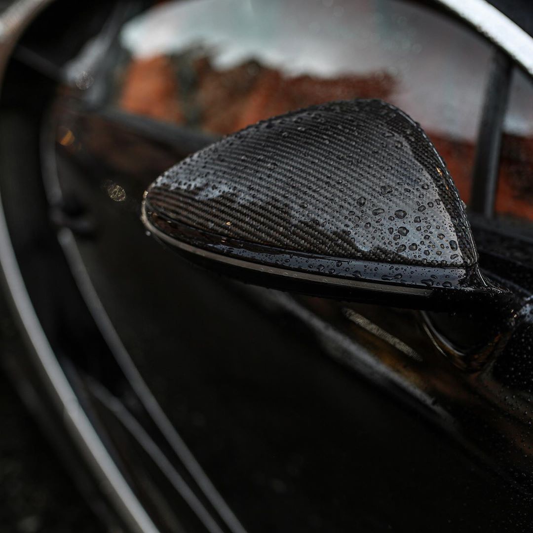 雨中龙王布加迪，这组街拍太帅了