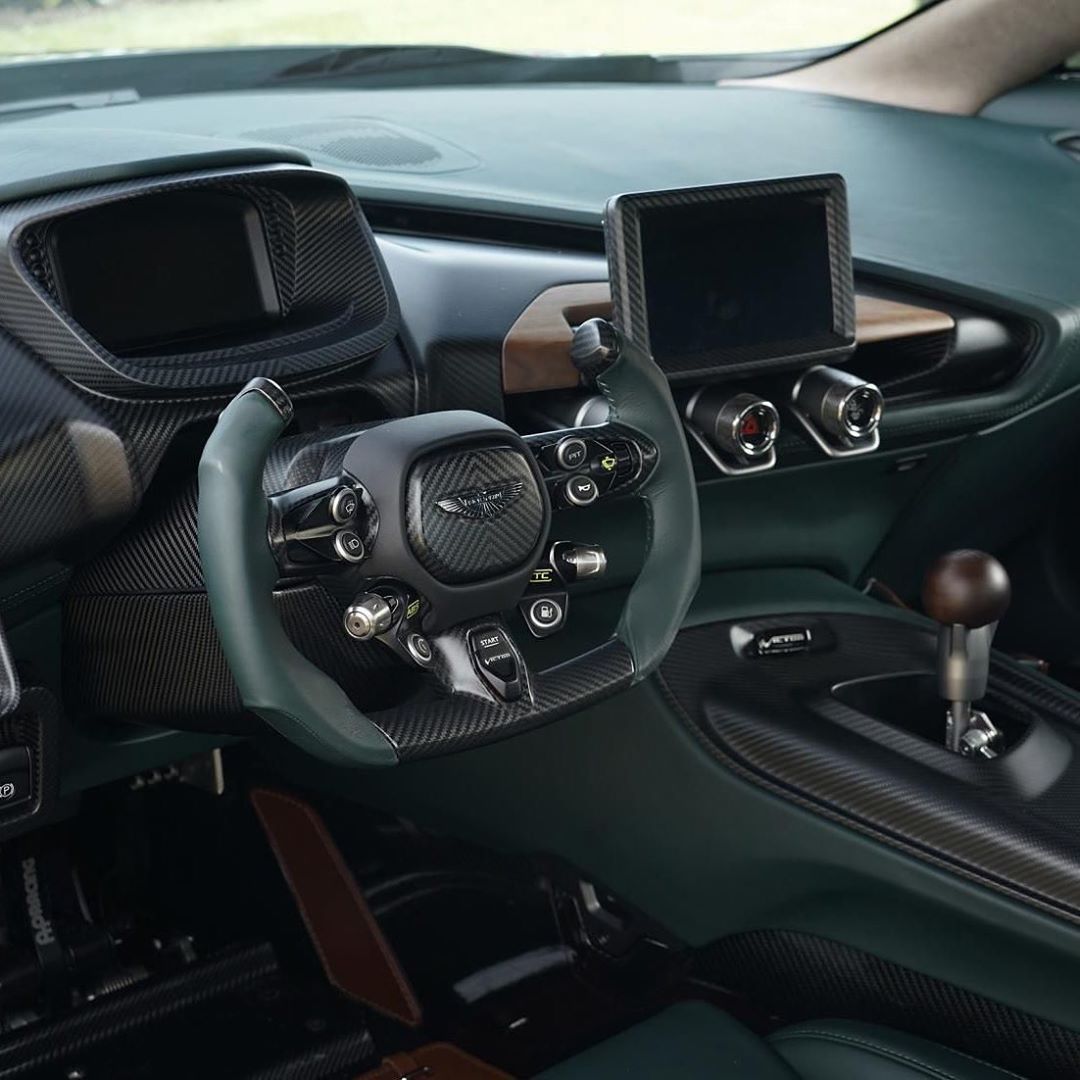 阿斯顿马丁Q部门打造的Victor，碳纤维车身，V12引擎