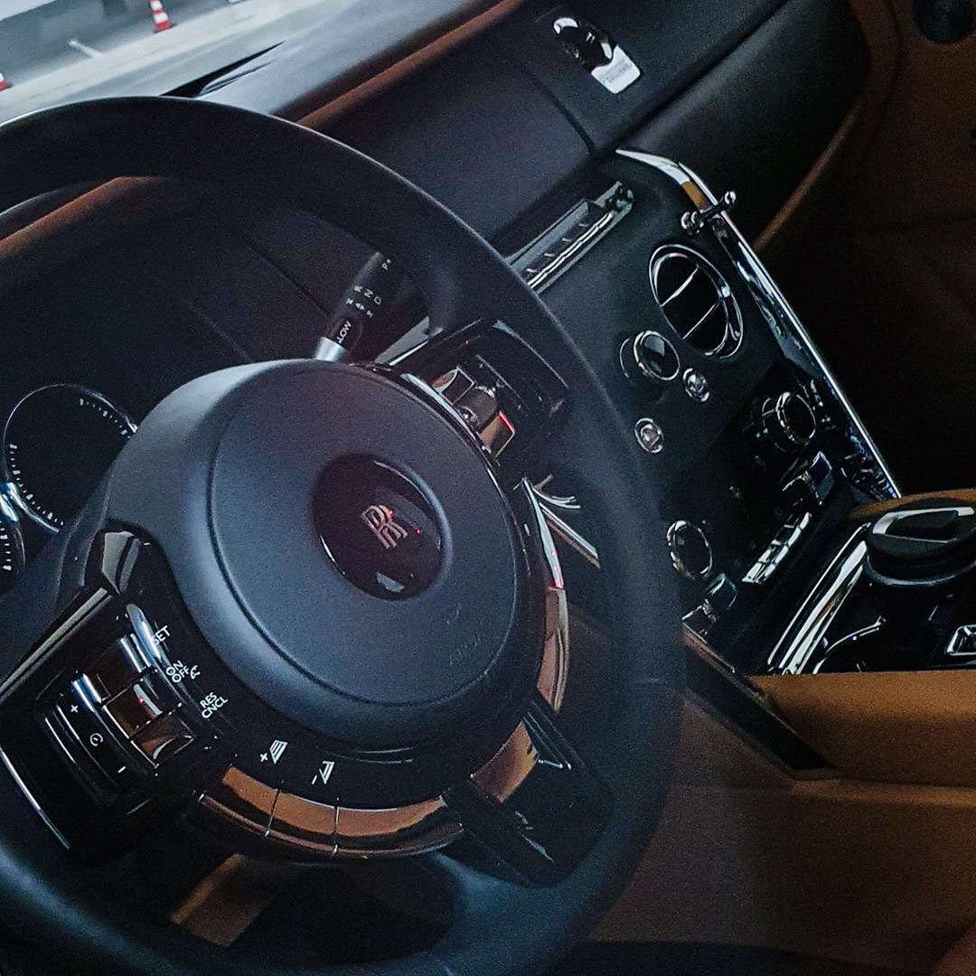 地表最豪SUV，好像是没对手…… Rolls Royce Cullinan