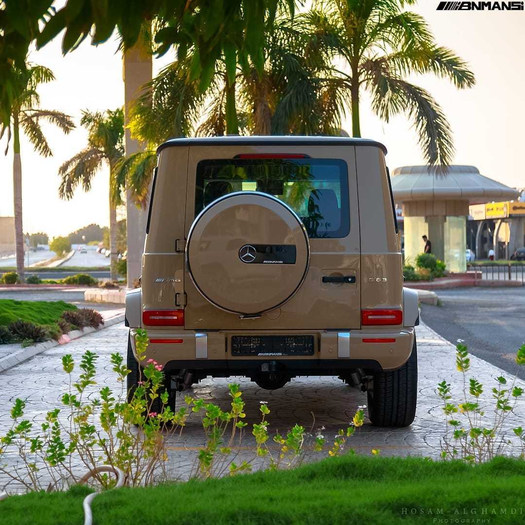 奔驰G63这款颜色叫什么名字？