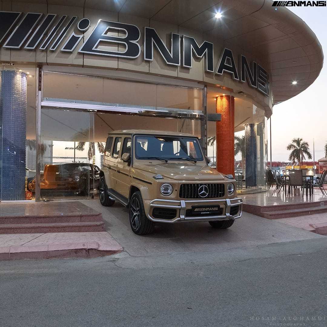 奔驰G63这款颜色叫什么名字？