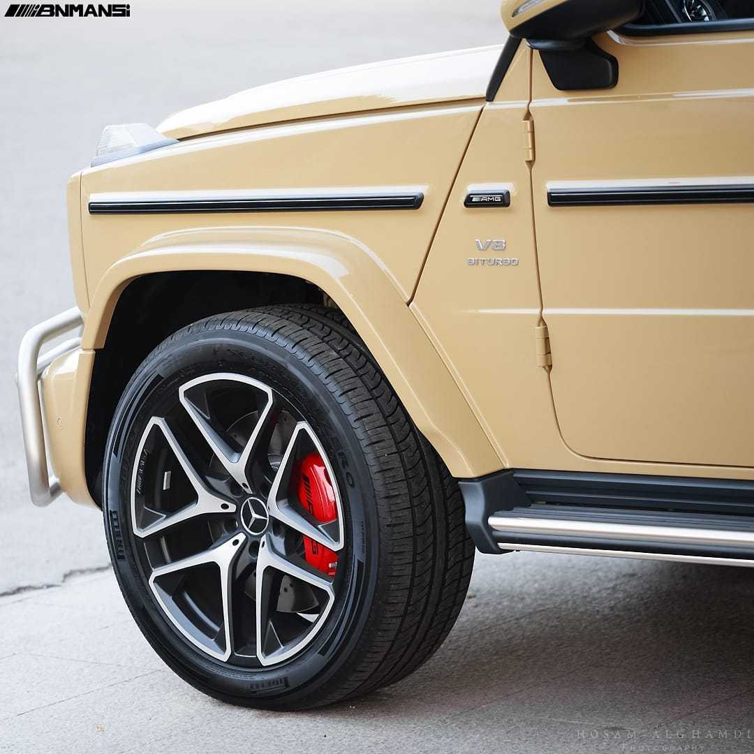 奔驰G63这款颜色叫什么名字？