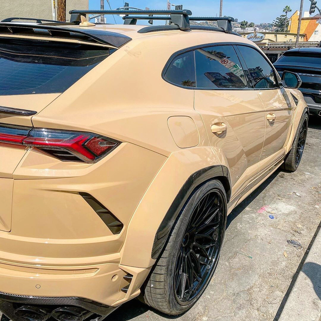 Lamborghini urus 宽体，怎么样呢？汽车视觉 （兰博基尼）
