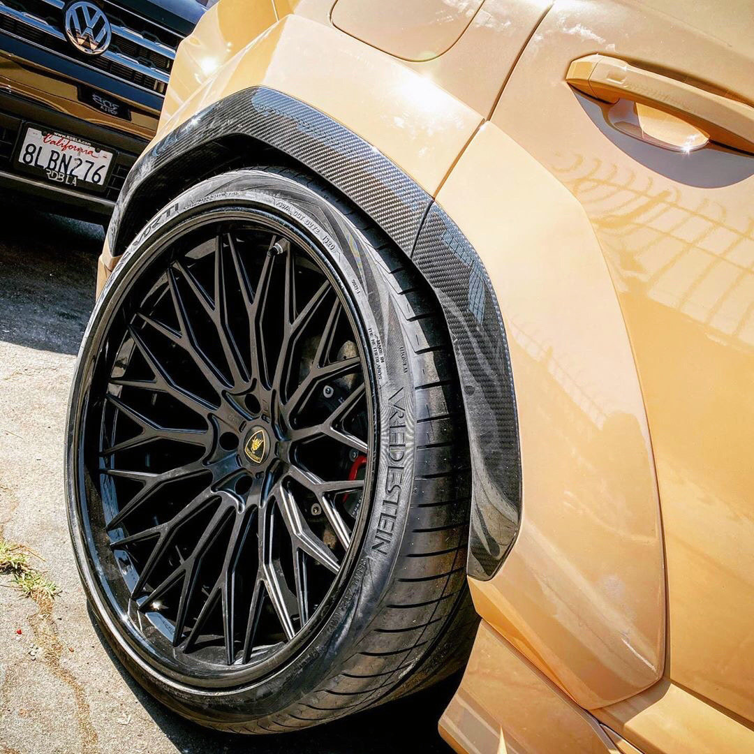 Lamborghini urus 宽体，怎么样呢？汽车视觉 （兰博基尼）