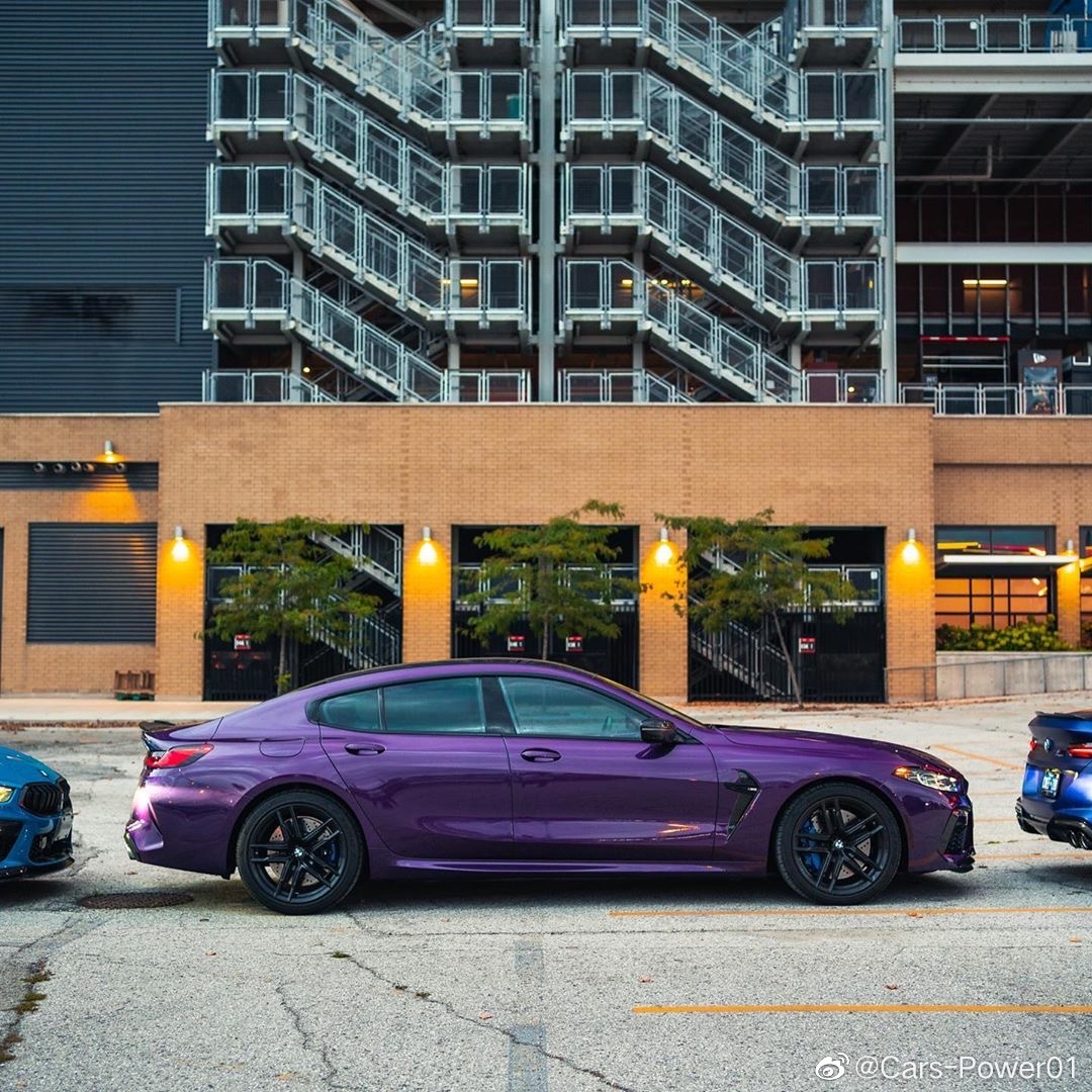 三台宝马M8雷霆版 哪个颜色最好看？