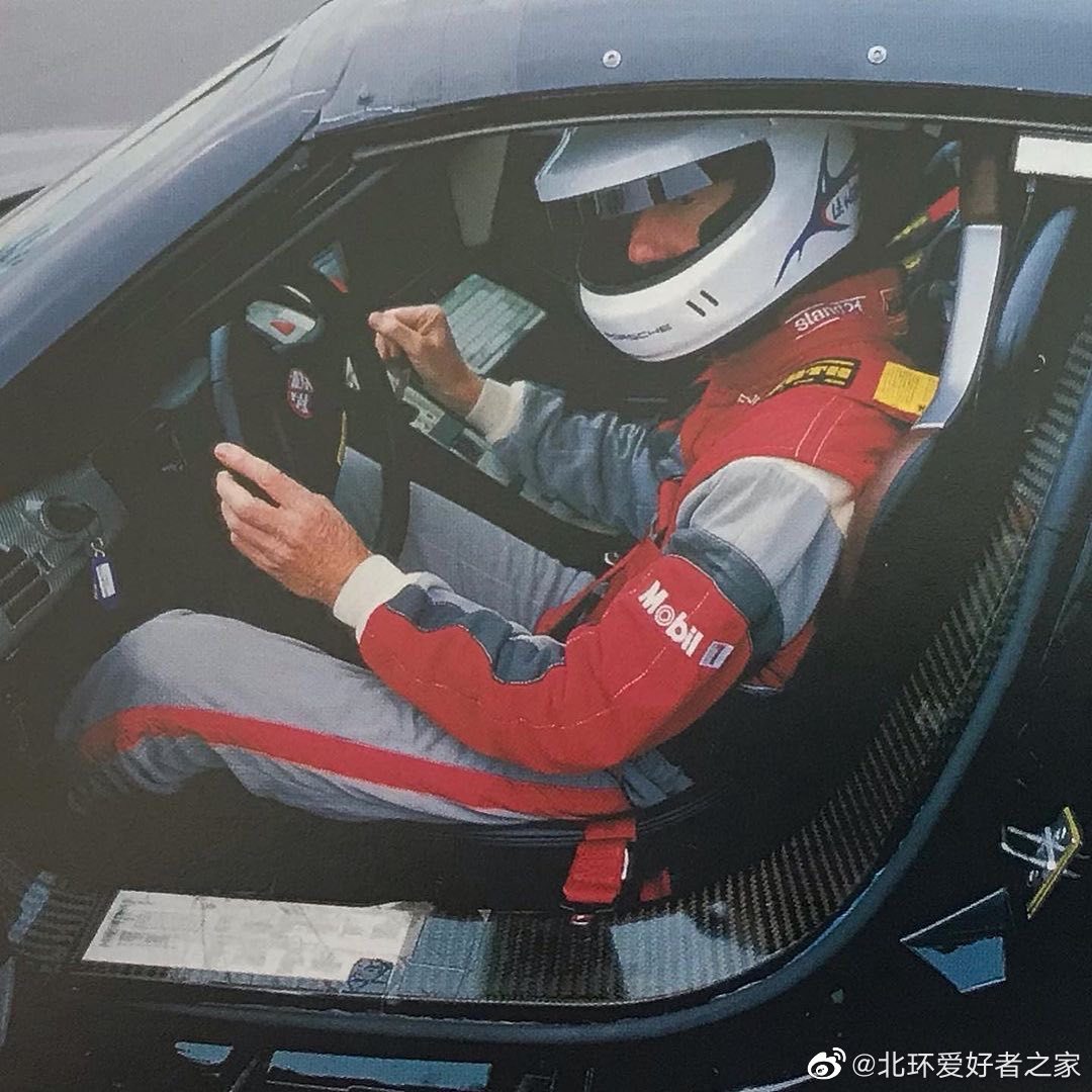 来一组保时捷卡雷拉GT测试图片！