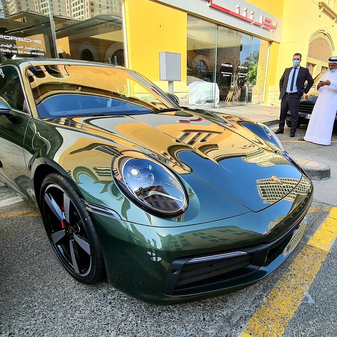 分享图片 多哈，Porsche 992（First PTS橡树绿）