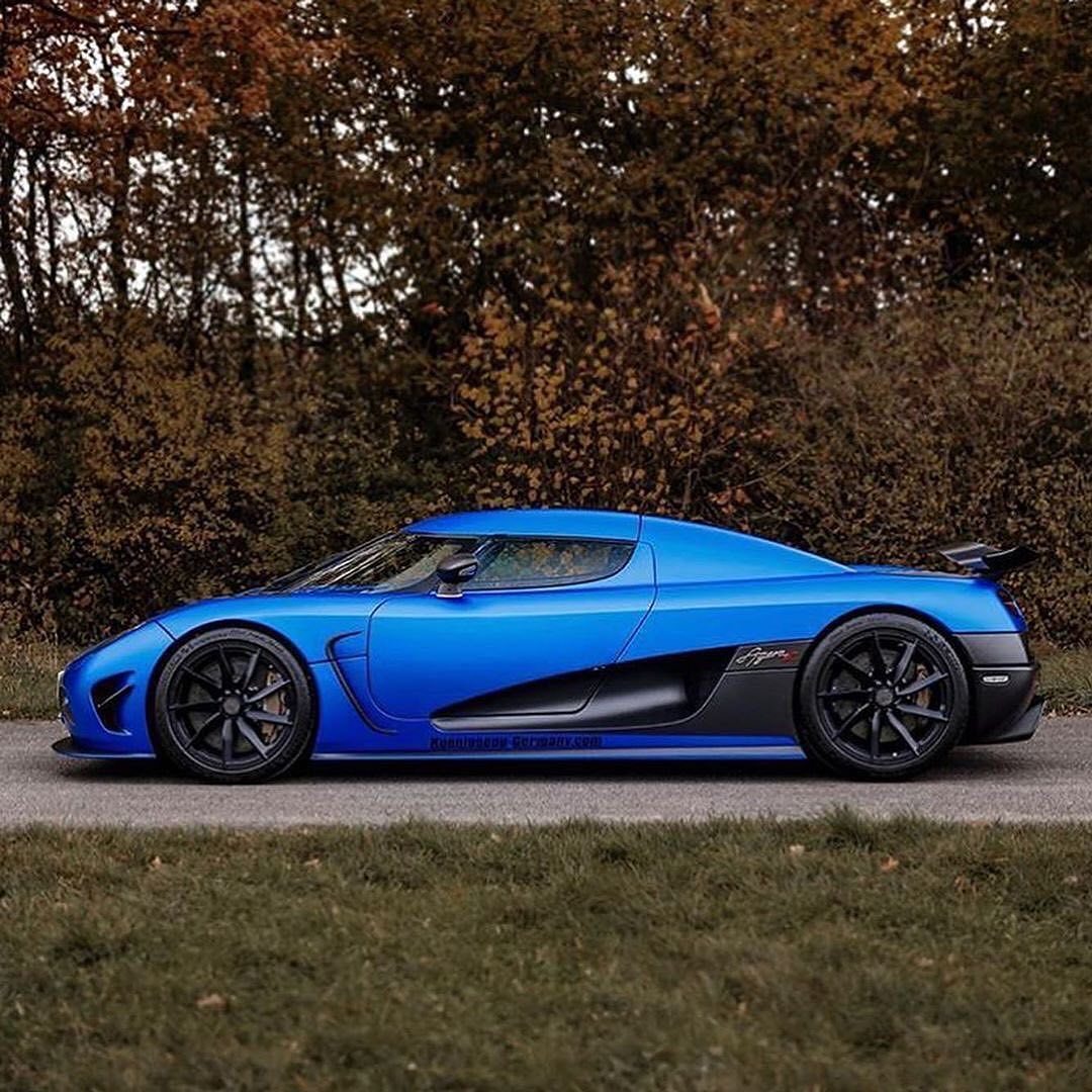 高冷的蓝色柯尼塞格agerar02底盘编号7090