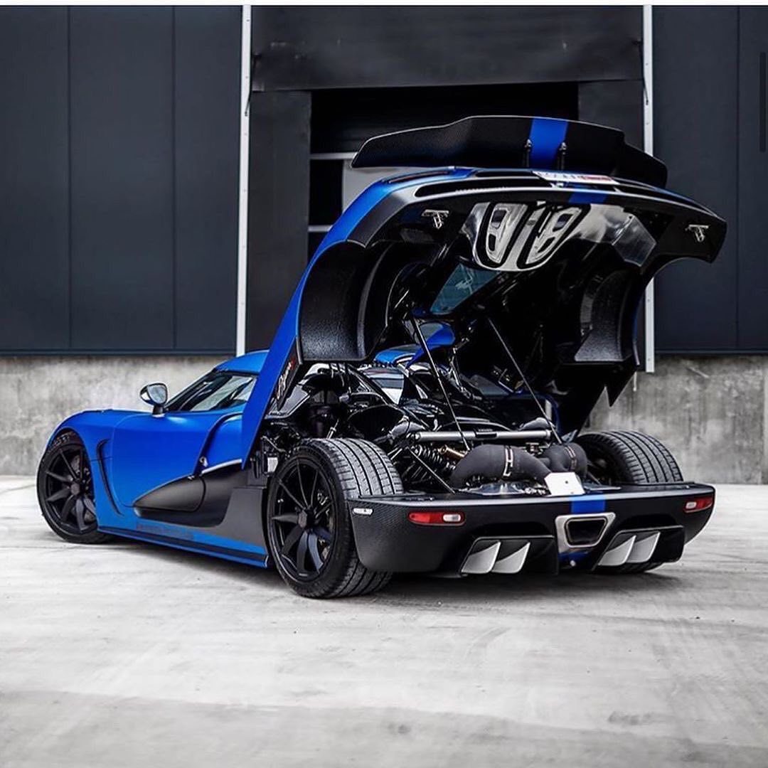 高冷的蓝色柯尼塞格 Agera R ，底盘编号：7090！